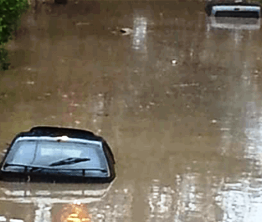عواصف رملية وسيول في الدول العربية ولبنان