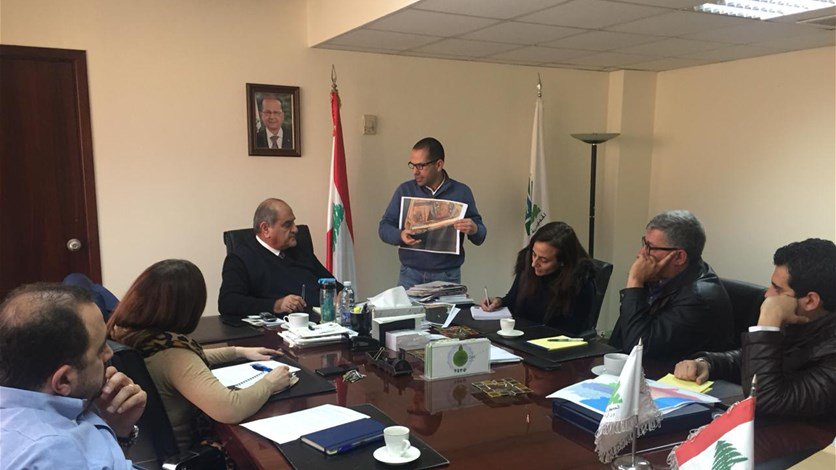 ملف النفايات في اجتماع في وزارة البيئة 