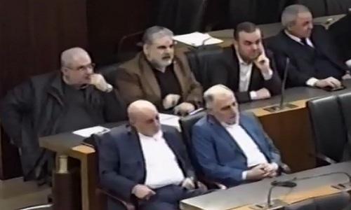 سجال بين الجميل والموسوي.. سلاح الحزب والدبابة والرز