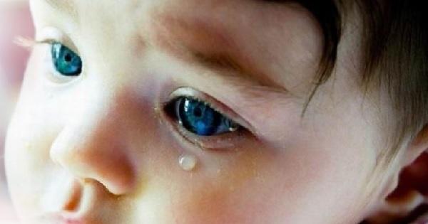 لماذا يبكي الأطفال على متن الطائرة؟