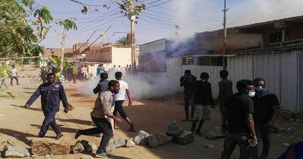 المعارضة السودانية تدعو لتظاهرات ضد الطوارئ من 43 مسجدا