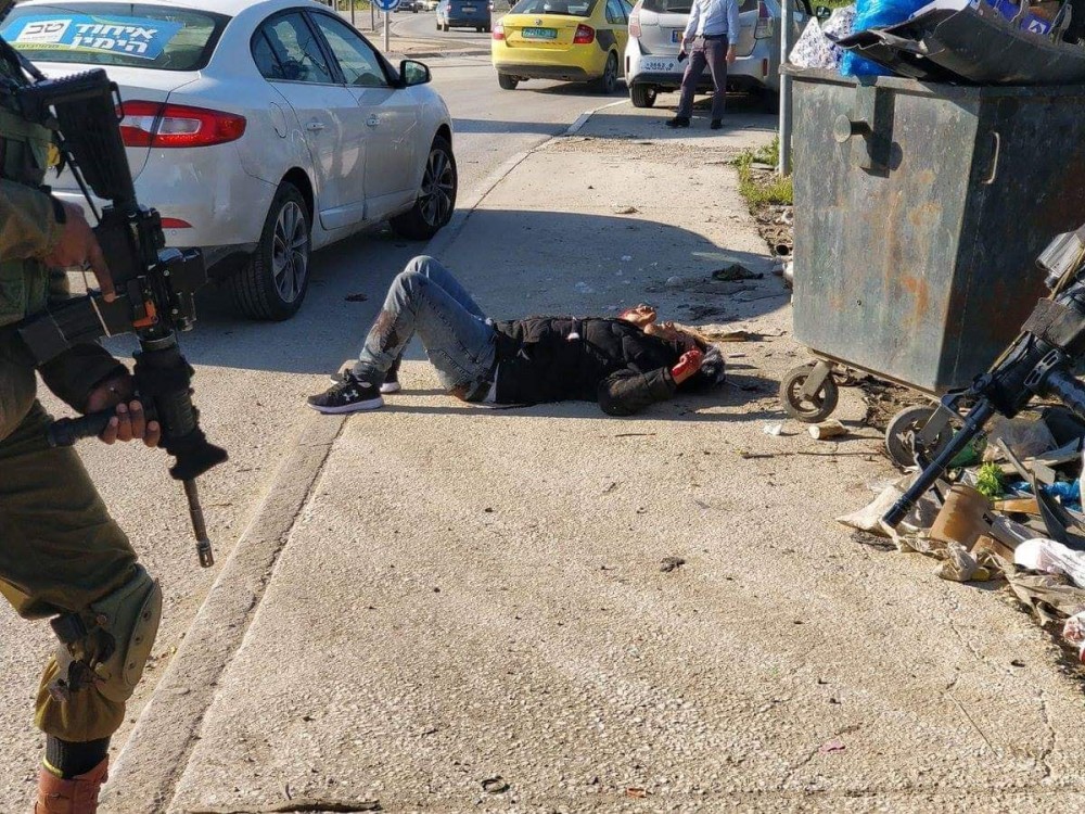 مستوطن يطلق النار تجاه شاب جنوب نابس ويصبه بجراح