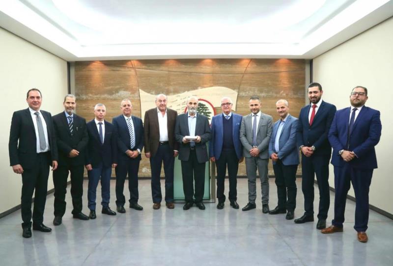جعجع التقى وفدا من بلدة عبيه