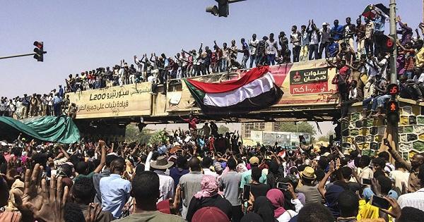 وفد مصري رفيع المستوى يزور السودان