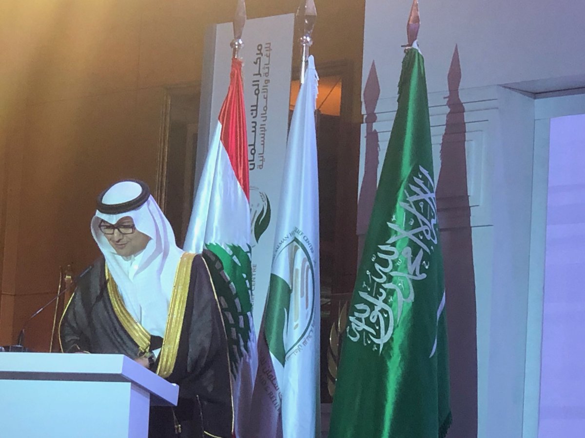بخاري: ما قيمة أن نكون أحياء بلا إنسانيّة؟