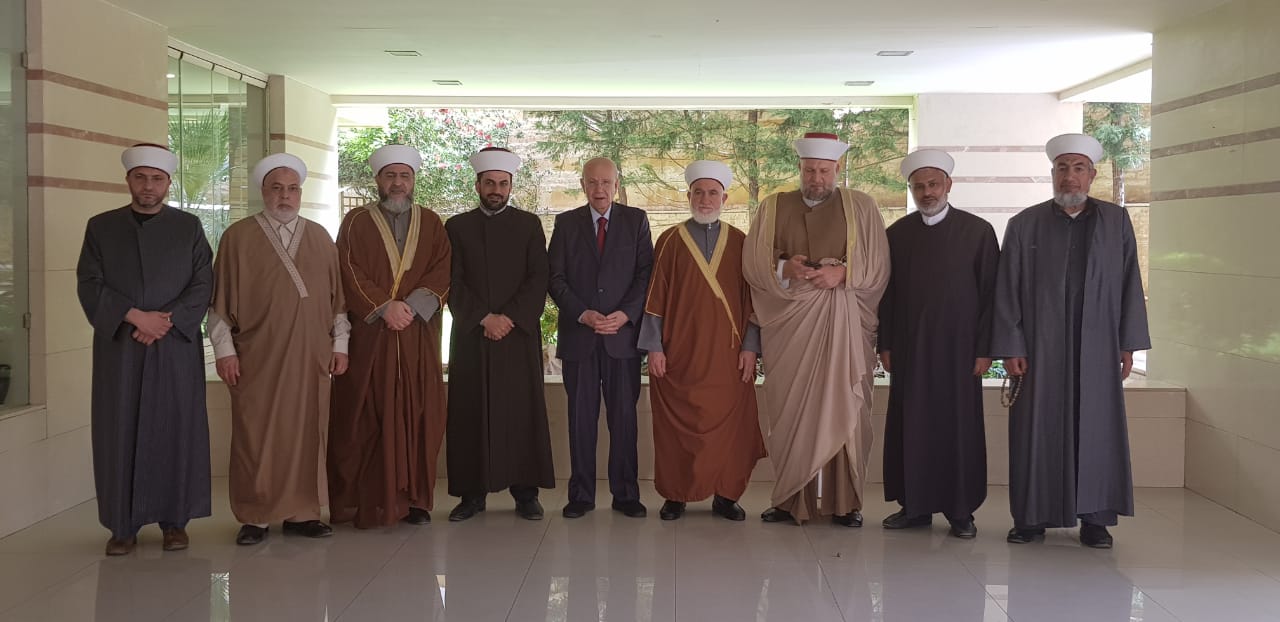 مراد يستقبل وفدا من مجلس علماء فلسطين في لبنان
