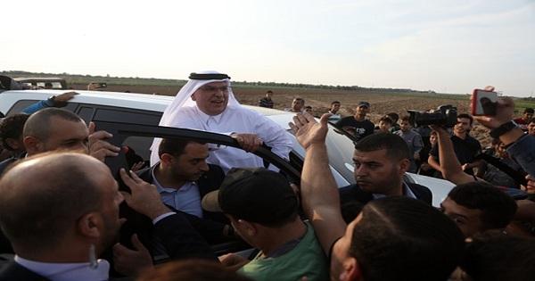 العمادي وميلادينوف يصلان غزة