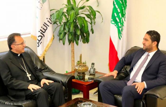 دعم عودة النازحين بين الغريب والسفيرين البابوي والصيني