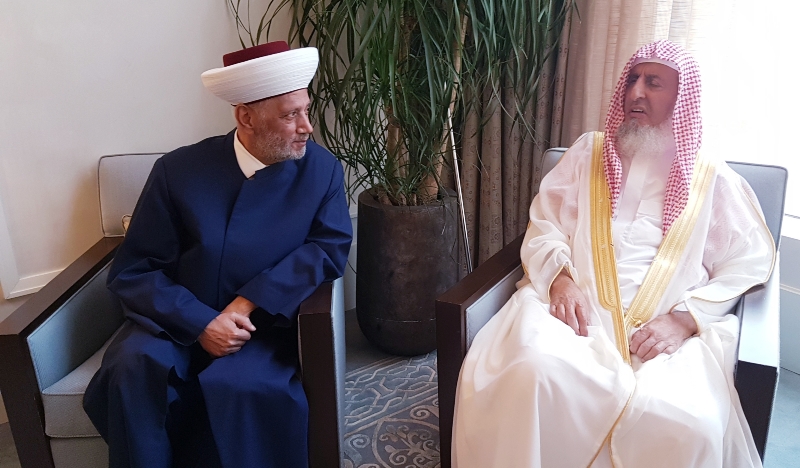 دريان واصل مشاركته في مؤتمر الوسطية والاعتدال في مكة: وحدة المسلمين وسلامهم وأمنهم مسؤولية كل العقلاء