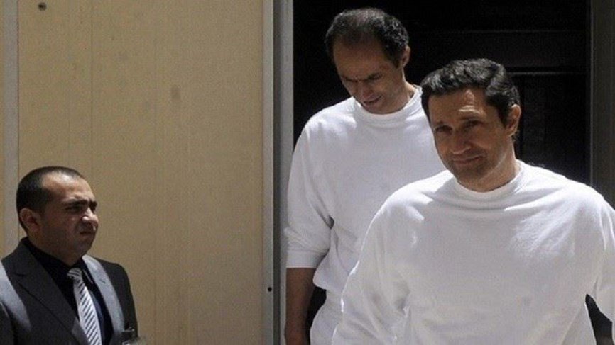 محاكمة علاء وجمال مبارك تعود إلى "نقطة الصفر"