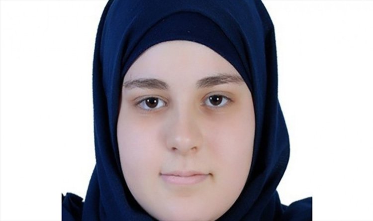 ديما حسيني الاولى في الشهادة المتوسطة في لبنان