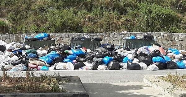 "هيومن رايتس": لا حلول سريعة لأزمة النفايات.. "الحكومة تتقاعس"