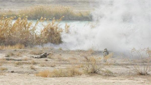 مسلحون يقتلون 4 جنود عراقيين عند نقطة تفتيش في الأنبار