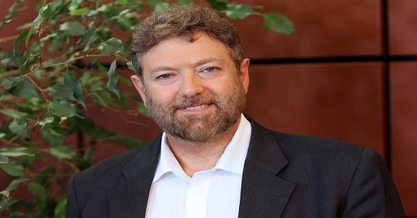 افرام من واشنطن: للتجديد في العقود والدساتير وحلّ أزمة النازحين