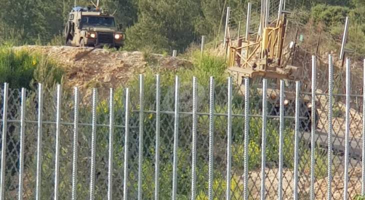 النشرة: دورية إسرائيلية مشطت الطريق العسكري ما بين تلال العديسة والمطلة