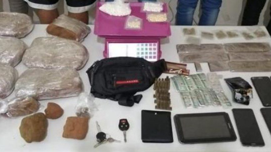 تفكيك شبكة لترويج المخدرات وضبط شقة في المنصورية تستخدم كمخزن لتوزيعها