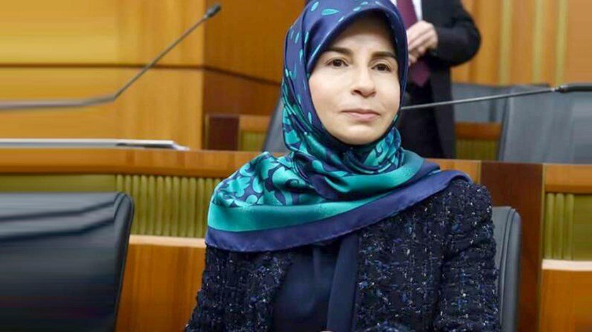 عز الدين تعليقاً على الضرائب على الاتصالات: "Enough is Enough"