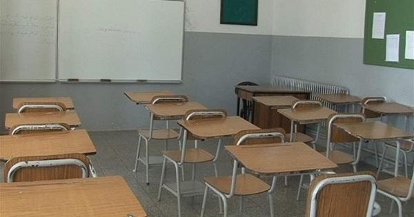 اقفال المدارس والجامعات في عاليه