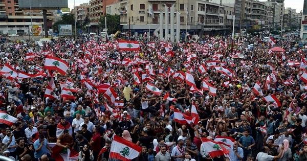 اليكم الطرقات المقطوعة في اليوم العاشر من الاحتجاجات