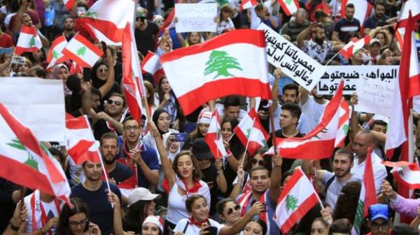 لبنان يخشى أزمة حُكم والشارع في استراحة... بين عاصفتين