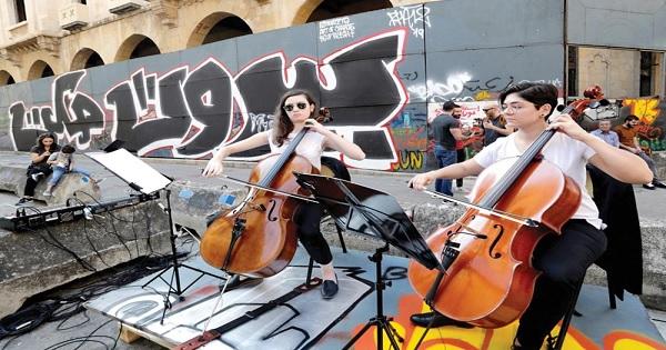 لبنان يقترب من... "يا أبيض يا أسْود"