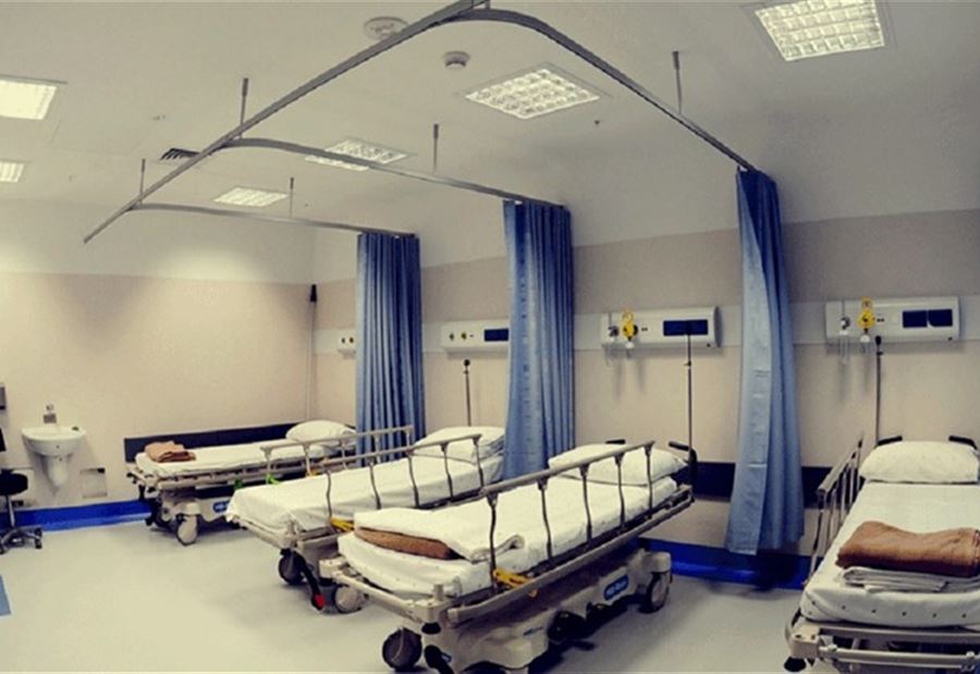 موظفو مستشفى بعبدا نفذوا وقفة احتجاجية مناشدين وزارة المال الافراج عن مستحقاته للحصول على رواتبهم