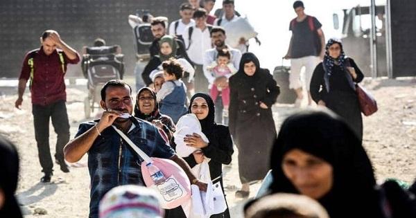 تركيا ترحل آلاف اللاجئين بينهم سوريون