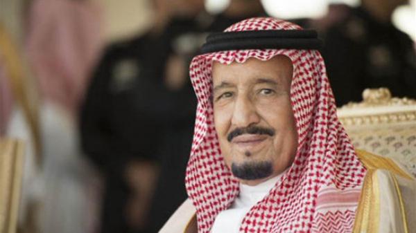 الملك السعودي يدعو إيران للتخلي عن "الفكر التوسعي" الذي "أضر بشعبها"