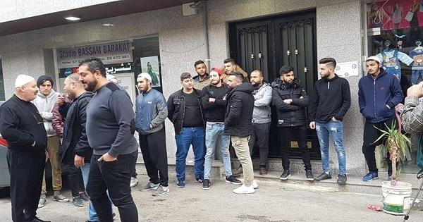 المحتجون الطلاب في حاصبيا يعتصمون امام المؤسسات والدوائر العامة