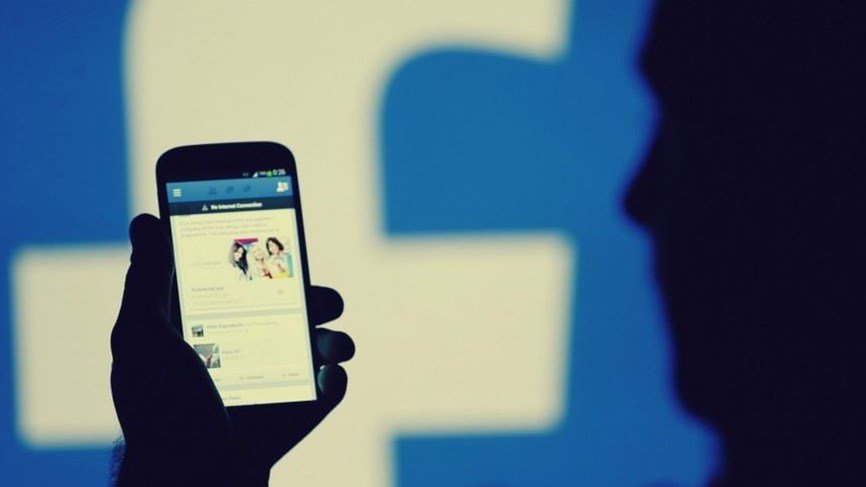 في بيروت... شاب إبتز وهدد طالبة جامعية بنشر صور وفيديوهات لها!