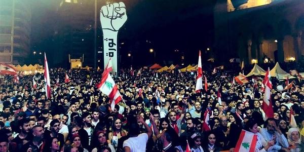 الثورة أمام مُفتَرق طُرُق... ووجهتان تتنازعها