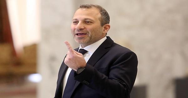 باسيل وهيل "راس براس"... ماذا دار بينهما؟