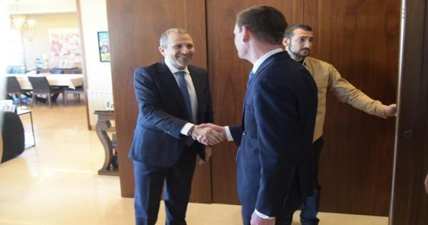 "خلوة البياضة" و"مجاعة" جنبلاط !
