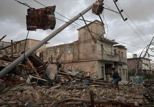 مصرع 16 شخصا على الأقل جراء مرور الإعصار "فانفون" في الفلبين