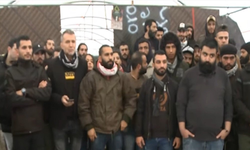 بلبلة في ساحة الشهداء بسبب خيمة!