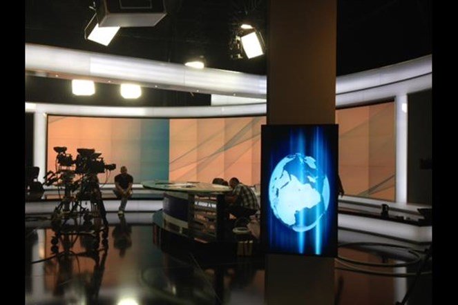 الـ LBCI توقف معظم برامجها.. وصرف عدد من الموظفين