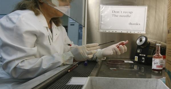 المختبرات الطبية مهدّدة بالتوقّف