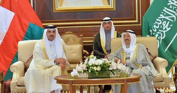 رسالة من أمير قطر إلى نظيره الكويتي