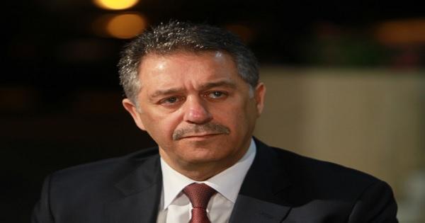 السفير الفلسطيني عن ترامب: "الدجاجة ان حفرت على رأسها عفرت"