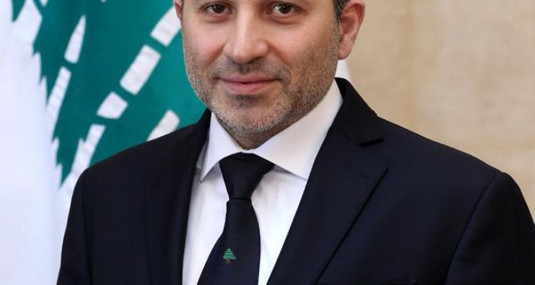 باسيل يواجه الحاكم "الأصلي والظل"... وخصومه متوثبون