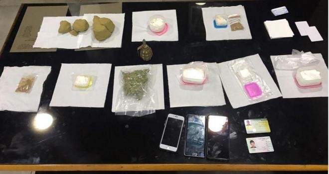 حاجز ضهر البيدر أوقف شخصين بحوزتهما كمية من المخدرات وقنبلة يدوية