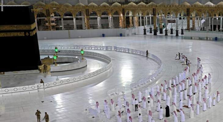 الملك سلمان وافق على إقامة صلاة العيد في الحرمين الشريفين، دون مصلين.