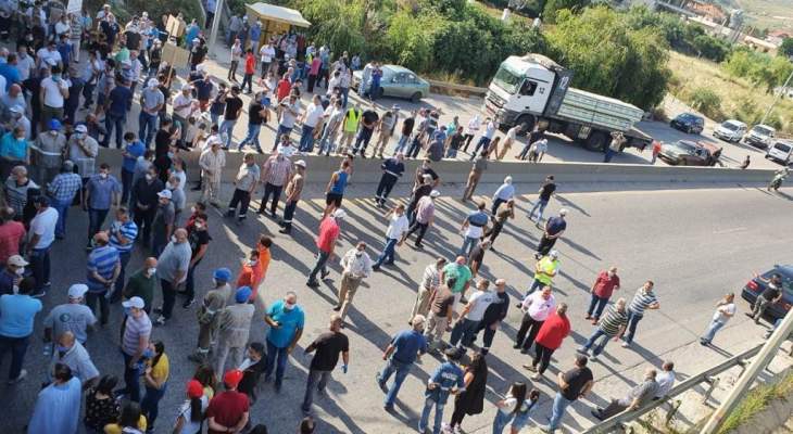 التحكم المروري: إعادة فتح السير على أوتوستراد شكا بعد إقفاله لبعض الوقت