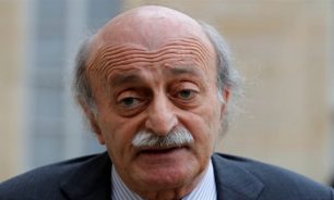 بعد كارثة الرابع من آب... جنبلاط يتبرّع