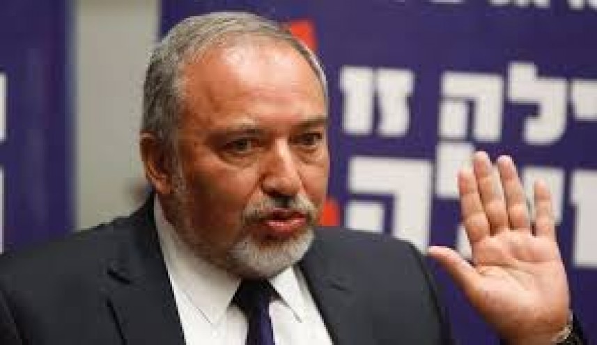 ليبرمان يدخل الحجر الصحي بعد مخالطة مصاب بـ"كورونا"