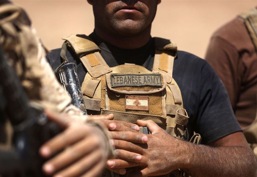 الجيش يَتسلم مساعدات متضرّري انفجار المرفأ