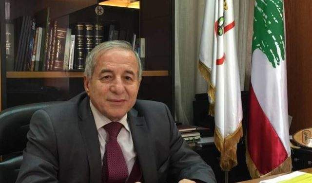 نقيب الصيادلة: سلامة أكد لي أنه سيتوقف عن دعم الدواء نهاية العام