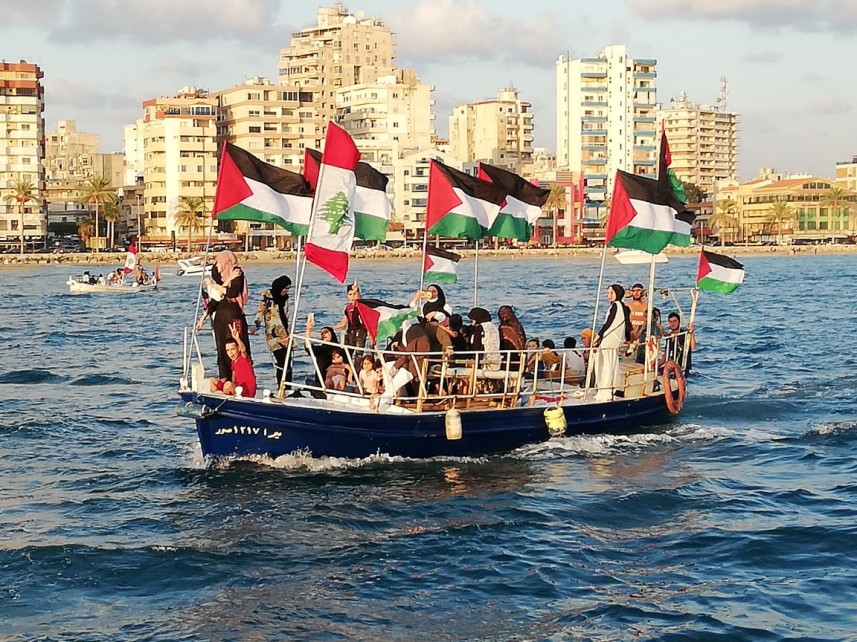 تنظيم مسيرة بحرية رمزية في صور رفضا للتطبيع