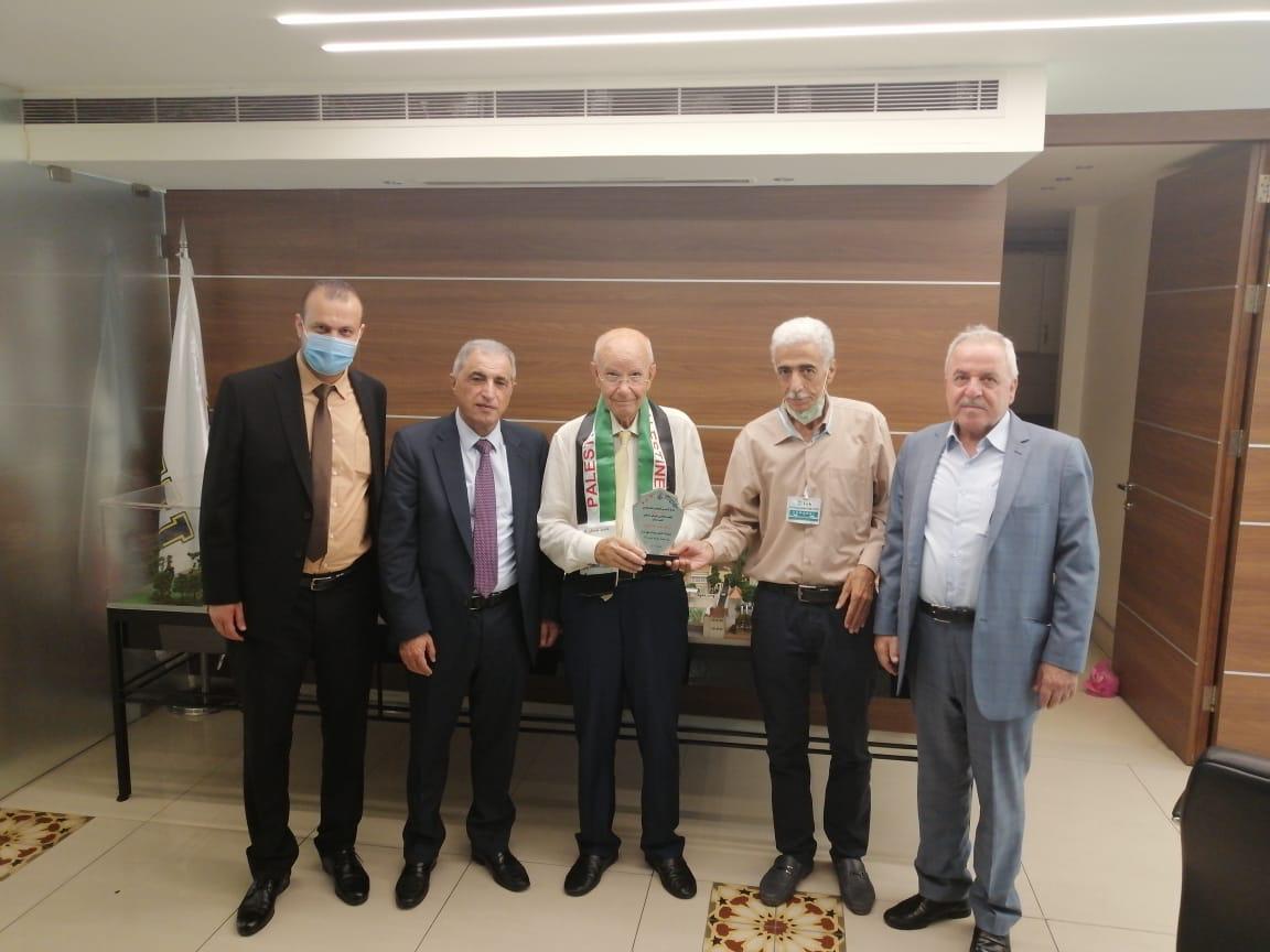 وفد من حركة فتح يزور رئيس الجامعة اللبنانيه الدوليه سعادة النائب عبد الرحيم مراد 