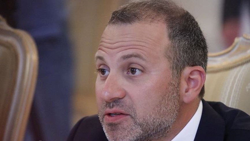 باسيل معلقاً على كلام ماكرون: "يلّي ما بيقطع معنا هو تعميم انو "الكل قبضوا"...